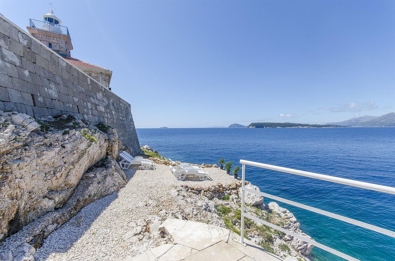 Lighthouse Grebeni Villa